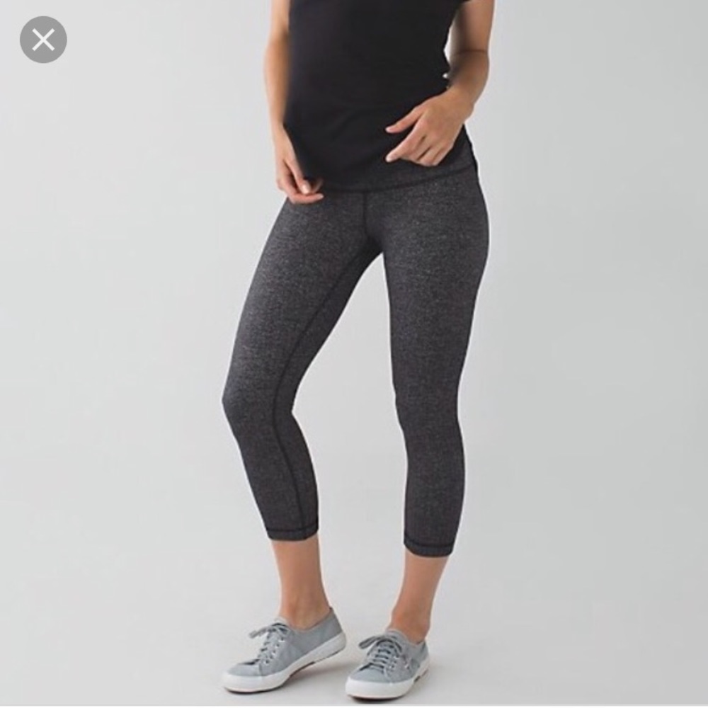 Lululemon Wunder Under Cropped Grey Leggings